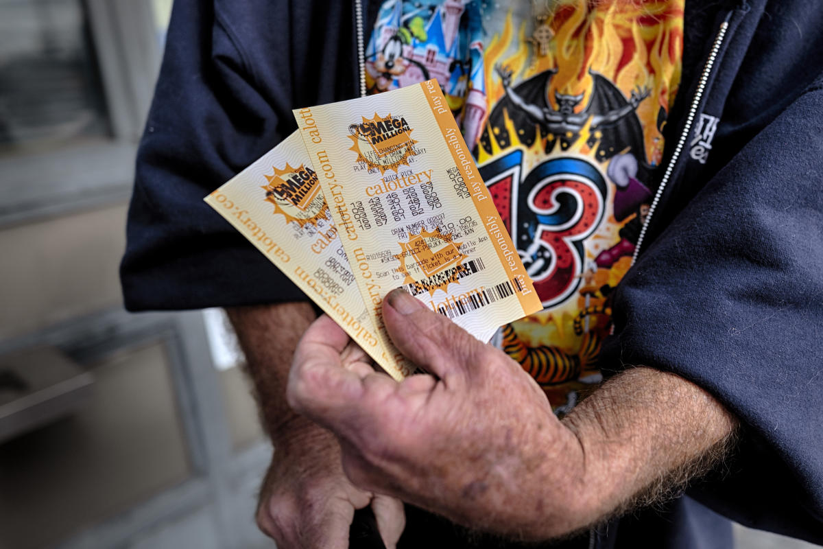 California Celebrates as 1.22 Billion Mega Millions Winning Ticket