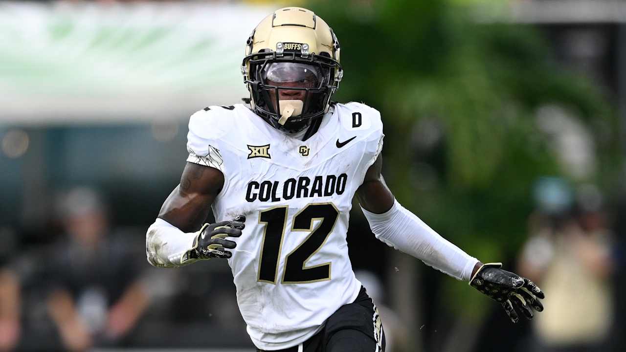 Travis Hunter Triumphs Colorado Star Claims 2024 Heisman Trophy in