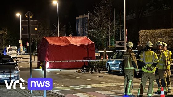 Fietser van 14 aangereden door bestuurder lichte vrachtauto in Kapellen, slachtoffer zwaargewond - VRT.be