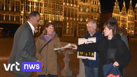 Antwerpenaren die meer groen willen, overhandigen 2.000 handtekeningen aan schepen voor Leefmilieu