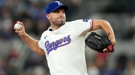 Sources -- Blue Jays reach deal with free agent Max Scherzer