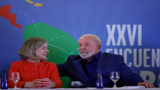 Lula chama Gleisi e sinaliza que ela assumirá ministério - 28/01/2025 - Poder