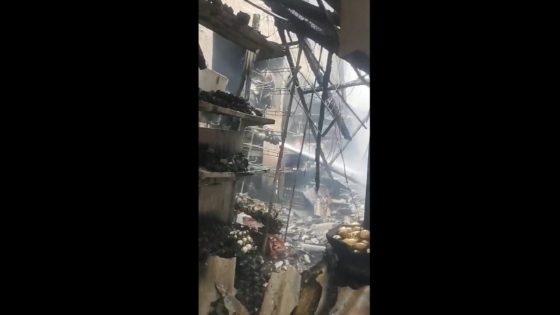 Incêndio atinge edifício comercial na Sé, região central de São Paulo