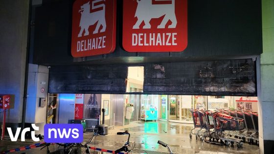 Vannacht opnieuw brand gesticht aan Delhaize in Museumstraat in Antwerpen, er zijn geen gewonden