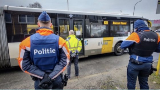 Politie controleert reizigers De Lijn