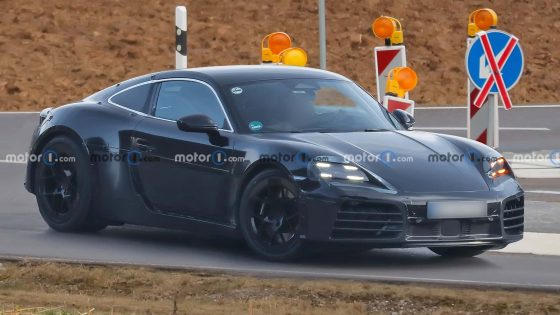 Porsche 718 Cayman EV Looks a Lot Like a Two-Door Taycan