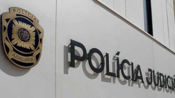 PJ investiga cádaver encontrado em caixote do lixo de praia no concelho do Seixal