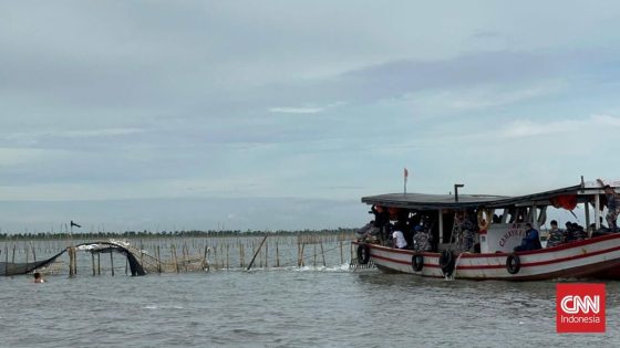 TNI AL Ungkap Arahan Prabowo soal Pembongkaran Pagar Laut di Tangerang