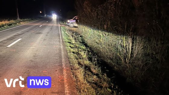 Jonge fietsster (18) in levensgevaar na aanrijding in Poperinge, slachtoffer in diepe gracht gevonden