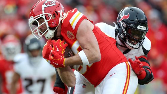 Travis Kelce has his best game of the season as Chiefs take 20-12 lead