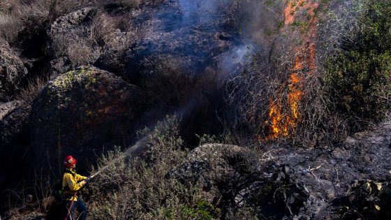 California live fire updates: Trump to visit fire zone as L.A. region braces for weekend rain