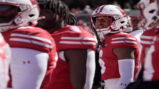 Wisconsin cornerback Xavier Lucas leaves for Miami without entering transfer portal