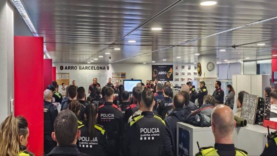 33 detinguts i 1.083 identificats en l'operatiu Daga a Barcelona aquest divendres