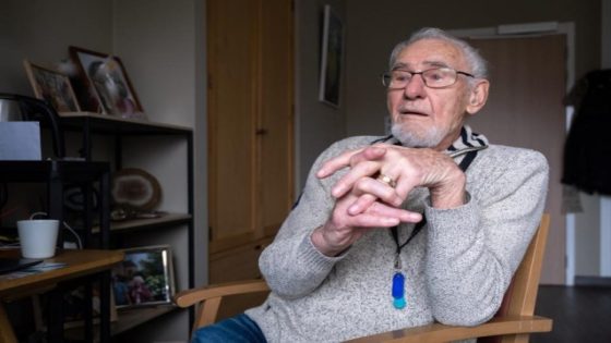 Jullie reageerden massaal op oproep van Nederlander Henk (90) die zijn Vlaamse medebewoners in wzc slecht verstaat: “Telefoon staat hier roodgloeiend” (Stekene)