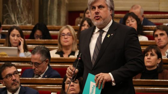 L'entitat que coordina el pacte antifeixista suspèn Junts després del gir de Ripoll