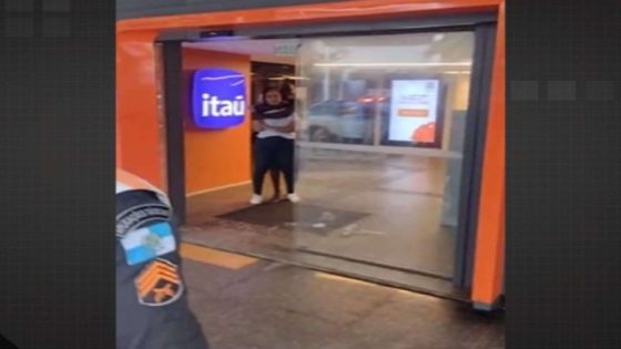 homem faz refém em banco e acaba baleado pela polícia