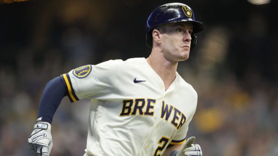 Report: Brewers agree to minor-league deal with Canha