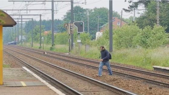 Spoorlopers in Schaarbeek sturen avondspits in de war (Binnenland)