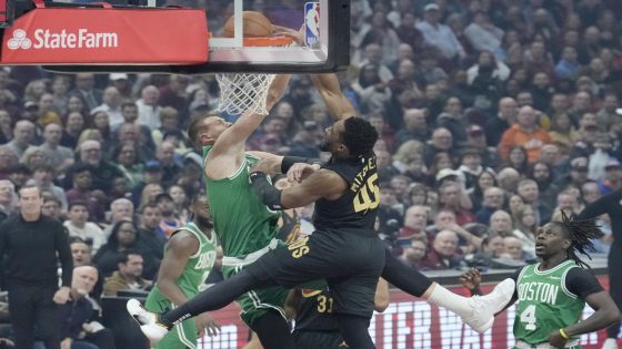 Donovan Mitchell gets poster dunk, but Celtics get win over Cavaliers in matchup of East's best