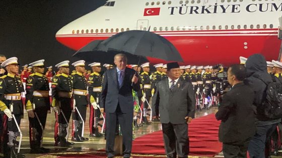 Erdogan Tiba di Indonesia Disambut Presiden Prabowo