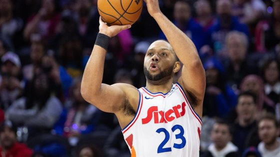 Instant observations: Eric Gordon has become the player the Sixers needed