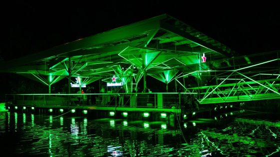 Bar flutuante no Guaíba é evacuado por conta de temporal neste domingo, na zona sul de Porto Alegre