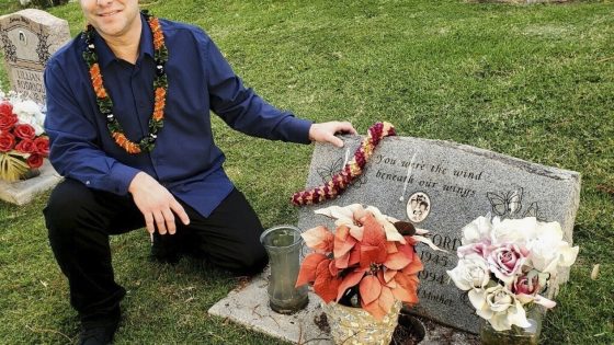 Hawaii man freed after 30 years in prison visits mother's grave and ponders ubiquitous cellphones