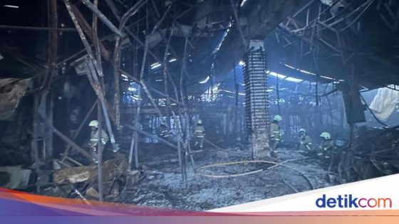 Pesan Terakhir dan Chat Tak Berbalas Korban Kebakaran Glodok Plaza