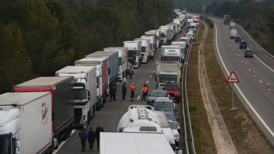 Junts denuncia la «pèssima gestió» del Govern en l’accident de l’AP-7 a l’Hospitalet de l’Infant