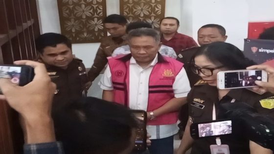 Kejati NTB Tahan Mantan Bupati Lombok Barat Zaini Arony Terkait Kasus Korupsi LCC