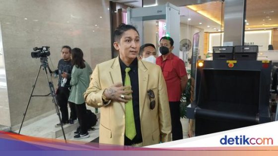 Aksi Advokat Pembela Razman Naik Meja Berujung Dipecat dan Dipolisikan