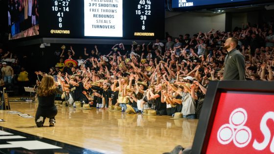 Men’s Basketball: Mark H. Carter endows Vanderbilt’s coaching position