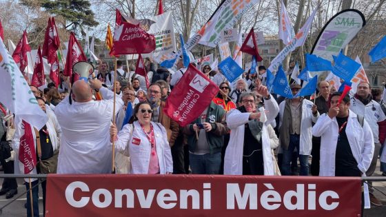 Metges de Catalunya reclama a Sanitat un estatut mèdic que atregui facultatius al sistema públic