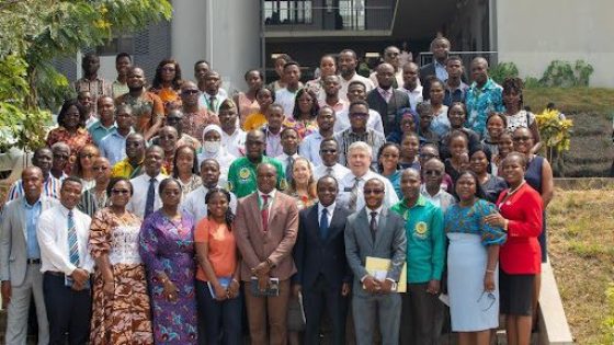 A Group Photo Of All Participants Including Dignitaries And Students Present At The Commissioning