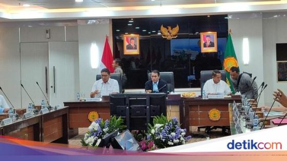 Rapat Bareng Bos Baru Bulog, Mentan: Tidak Ada Hari Minggu!