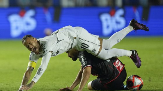 Neymar makes his comeback for Santos and then takes a shot at his former coach