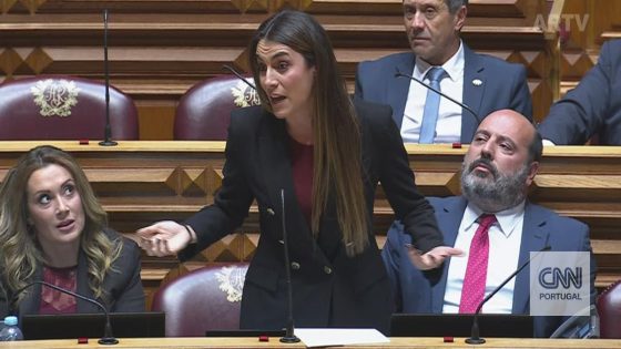 "Aberração", "drogada", "pareces uma morta": Chega acusado de dizer isto a deputada invisual. PSD, PS e BE indignam-se publicamente