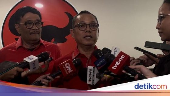 PDIP Tepis PKB soal Kompori Prabowo-Jokowi: Dia Bangunnya Kesiangan