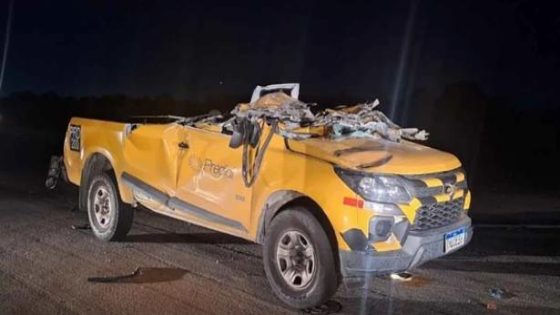 Carro de manutenção ficou destruído em batida na pista do Galeão