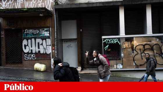 A Rua 31 de Janeiro “mete dó”. “O que isto era e o que isto é” | Reportagem