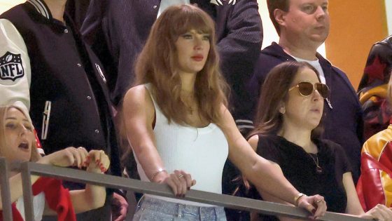 Eagles' Saquon Barkley reacts to Super Bowl crowd booing Taylor Swift: 'I don't get why she was getting hate'