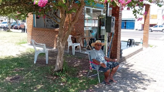 Sufocante e ruas vazias; fotos mostram dia na cidade gaúcha com 43,8ºC