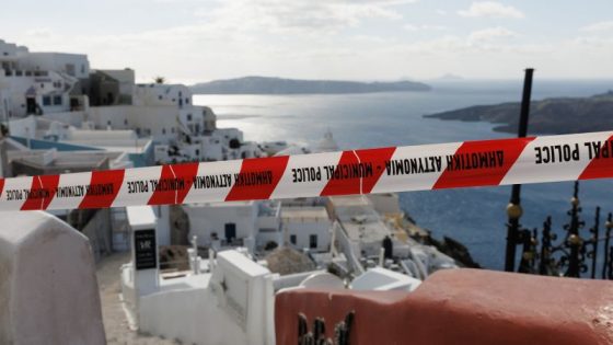 Santorini: Biggest quake yet could be still to come on Greek tourist island, seismologist warns