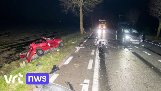 Man zwaargewond bij botsing tussen 3 auto's op Rijksweg Torhout