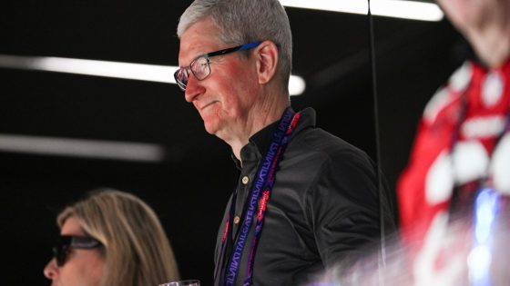 Here’s Tim Cook hanging out in New Orleans for the Super Bowl