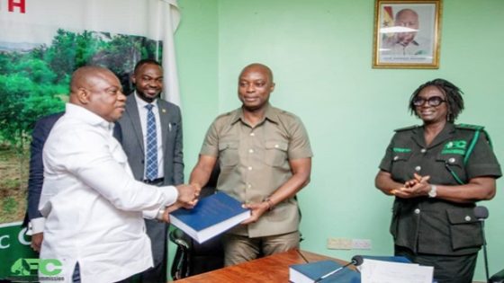 John Allotey (left), immediate past Chief Executive, Forestry Commission, handing over to Dr Hugh C.A. Brown