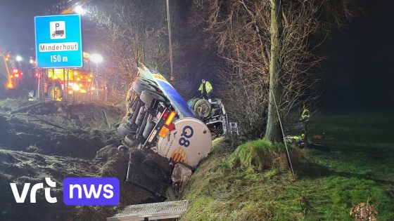 E19 richting Breda afgesloten door dodelijk ongeval: tankwagen botst tegen brugpijler en kantelt