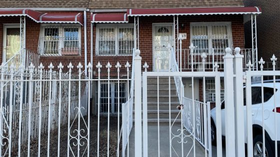 NYPD: 6-year-old girl found dead in bathtub full of water at Brooklyn home