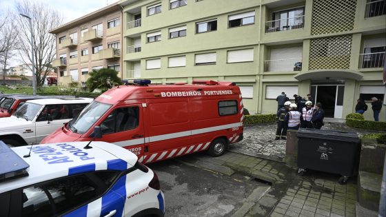 Mulher de 77 anos morre em incêndio num prédio no Porto - Jornal de Notícias