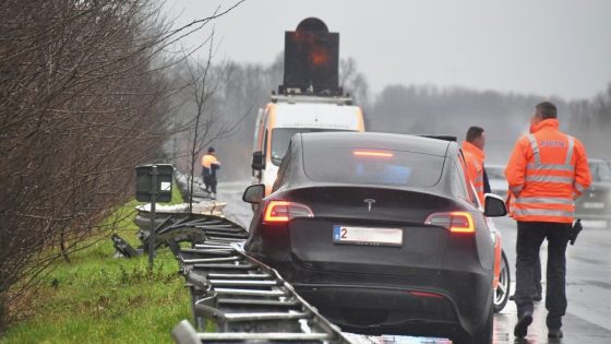 Twee Tesla’s slippen op exact dezelfde plaats op E403…